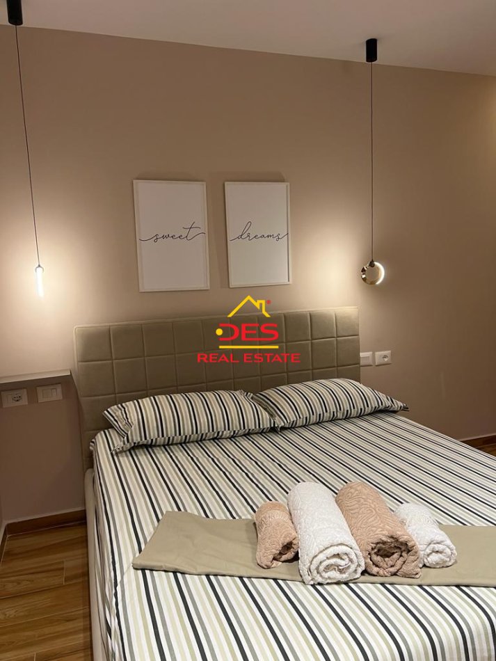 Vlore, jepet me qera apartament 1+1+Ballkon Kati 3, 70 m² 400 € (Rruga Gjergj Arianiti)