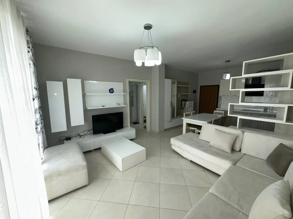 Shqiperi, jepet me qera apartament 2+1+Ballkon Kati 5, 399 € 