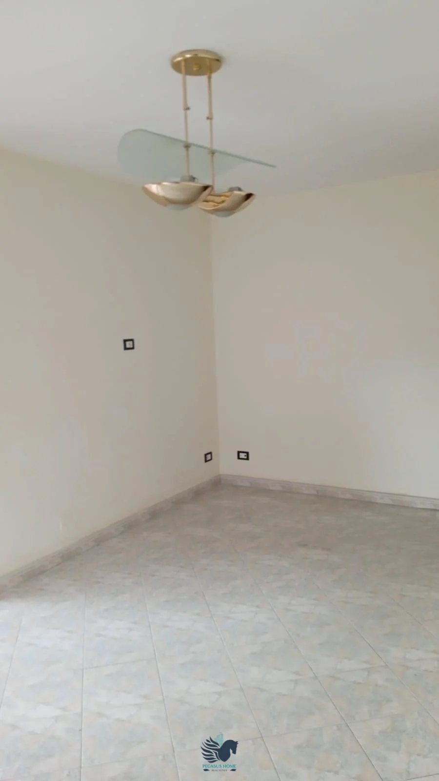 Jepet Me Qera Zyre/Apartment Tek 21 Dhjetori[ID PZ44]