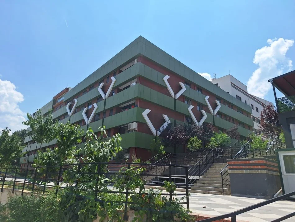 Tirane, shitet apartament 2+1 Kati 4, 124.000 m² 205.000 € 