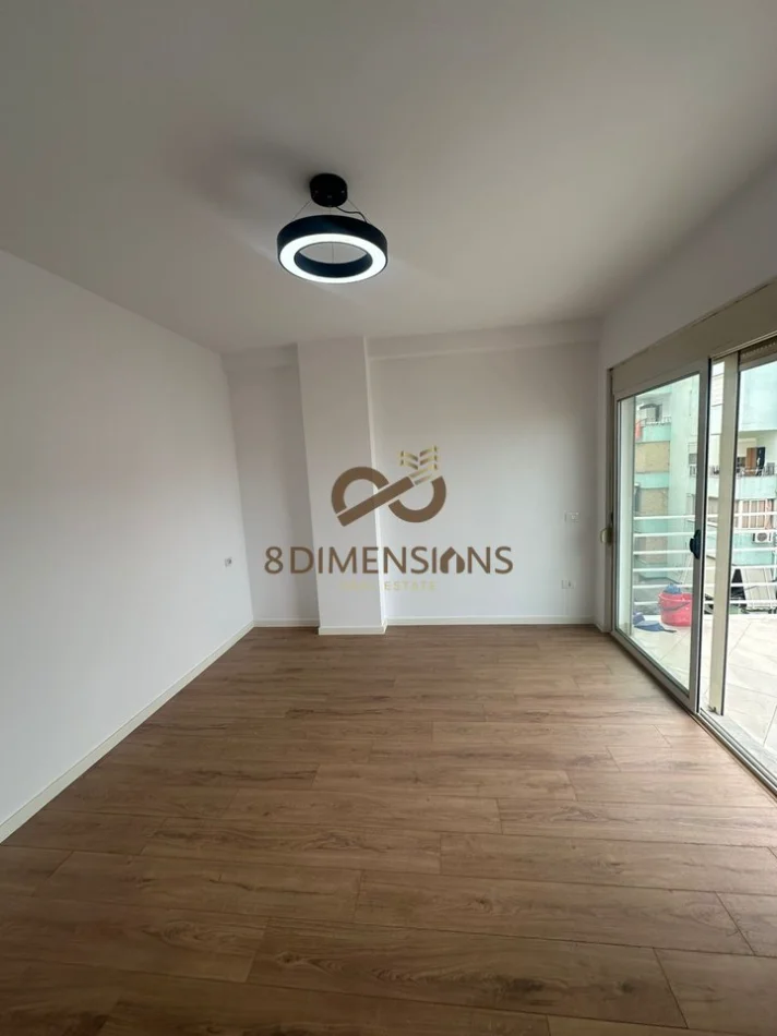 Tirane, shitet apartament 2+1+Ballkon Kati 3, 93 m² 167.000 € (kodra e diellit)