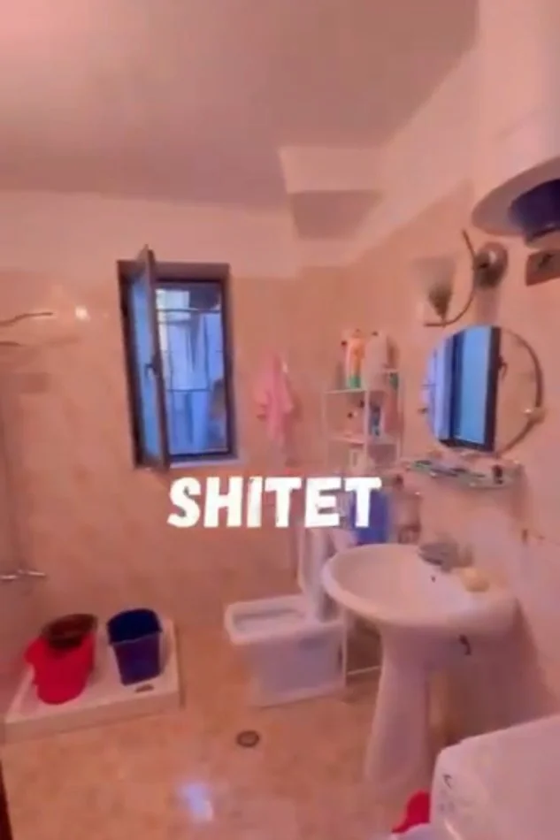 Tirane, jepet me qera apartament 3+1+Ballkon Kati 1, 90 m² 500 € (Kinostudio)