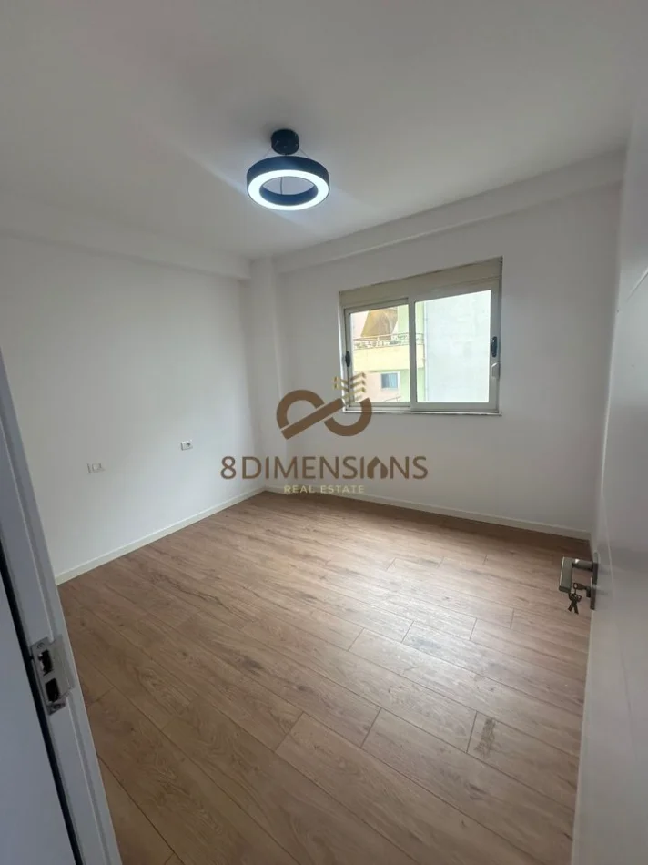 Tirane, shitet apartament 2+1+Ballkon Kati 3, 93 m² 167.000 € (kodra e diellit)