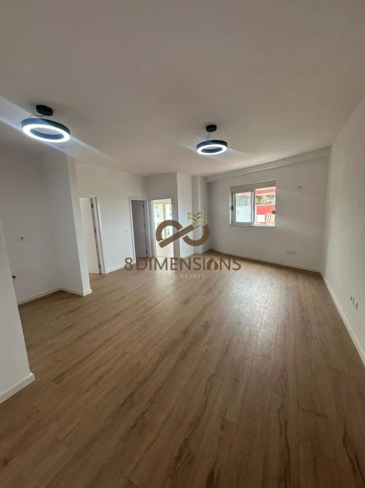 Tirane, shitet apartament 2+1+Ballkon Kati 3, 93 m² 167.000 € (kodra e diellit)