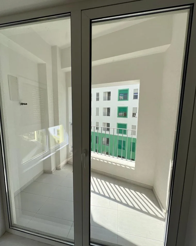 Tirane, shitet apartament 1+1 Kati 5, 65 m² 103.000 € (ali demi)