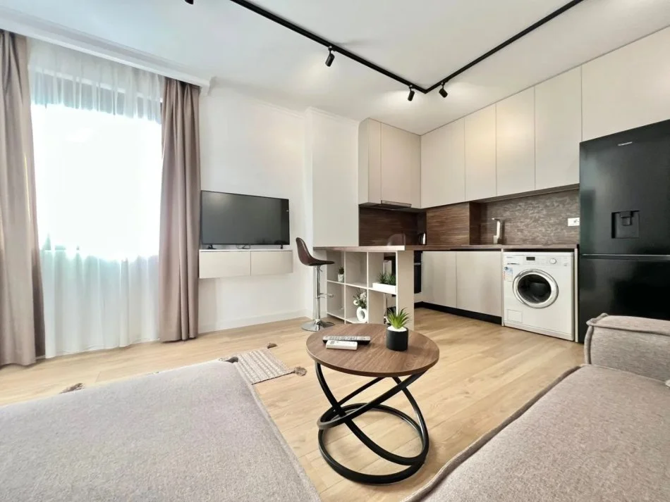 Tirane, shitet apartament 1+1 , 130 m² 350.000 € 