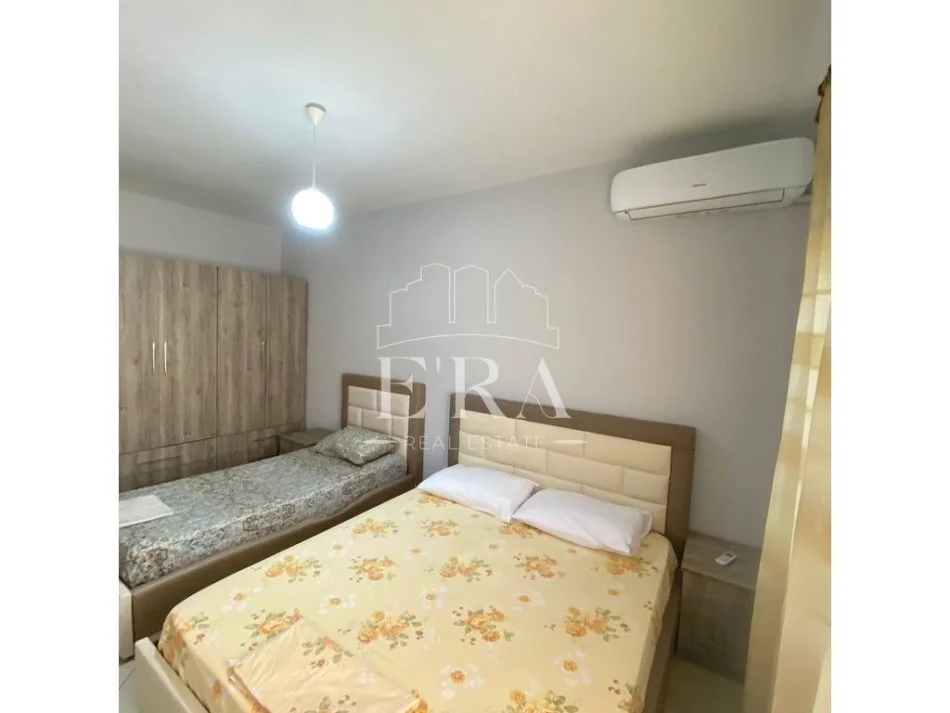 Durres Plazh, jepet me qera apartament ne plazh 1+1+Ballkon Kati 6, 350 € (Rrota Kuqe)