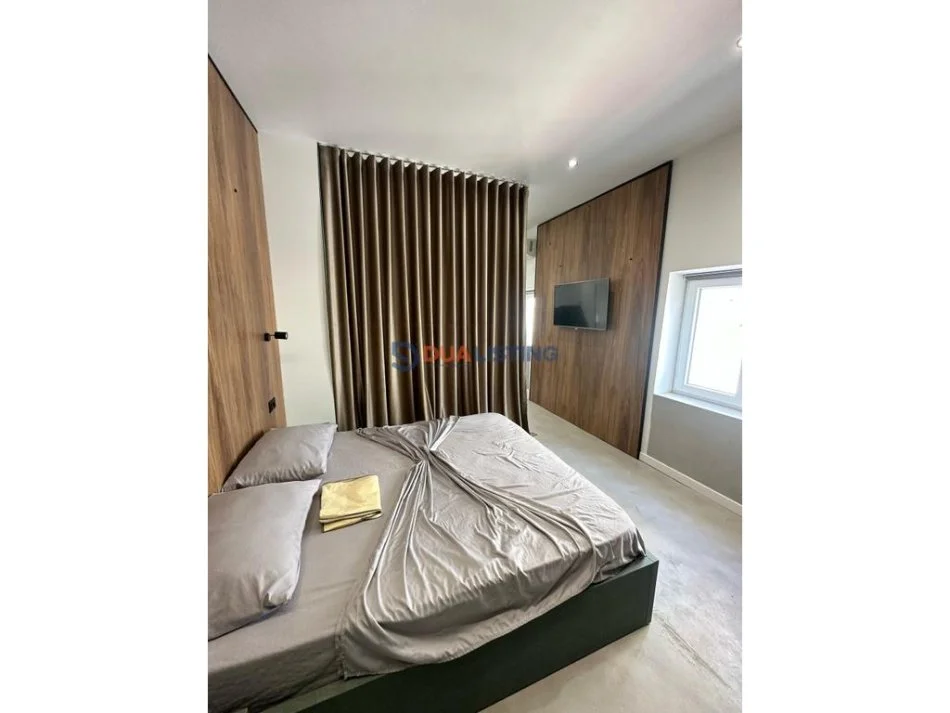 Tirane, shitet garsonier 1+1 Kati 5, 220.000 € (Shallvaret)