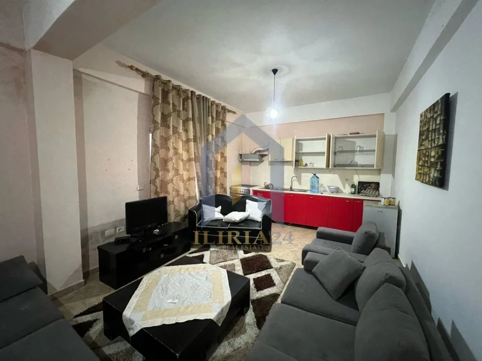 Tirane, jepet me qera apartament 2+1 , 85 m² 350 € ("Rruga Panajot Kanaci")