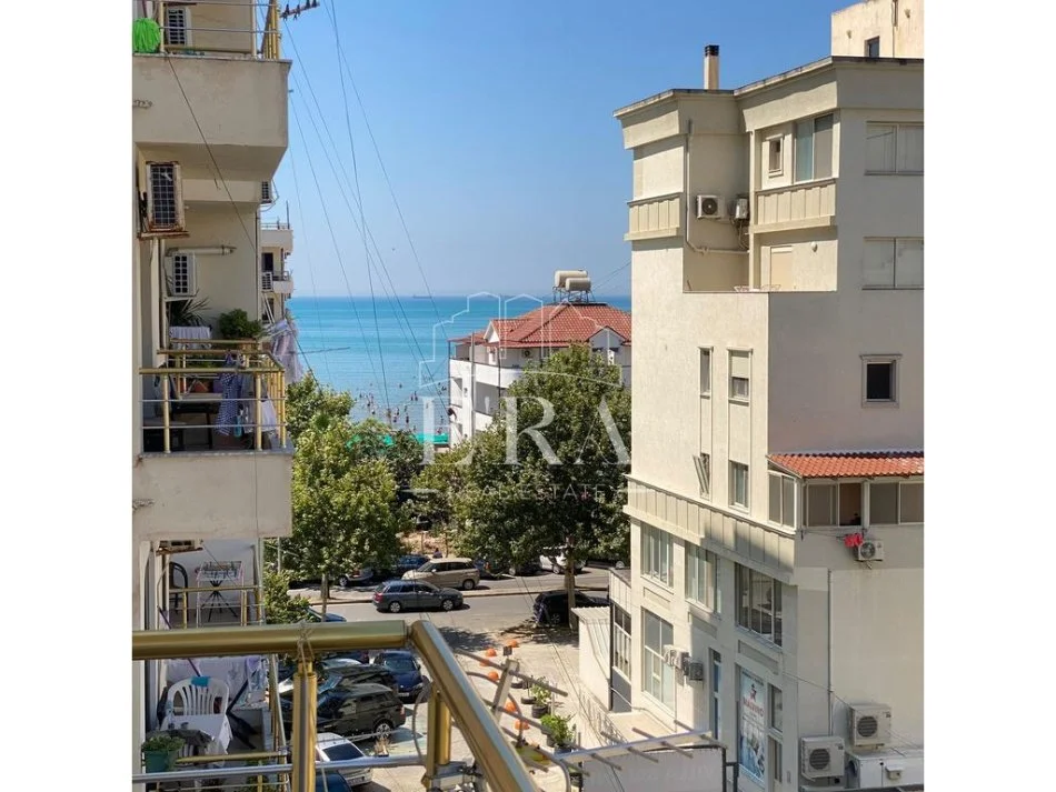 Durres Plazh, jepet me qera apartament ne plazh 1+1+Ballkon Kati 6, 350 € (Rrota Kuqe)