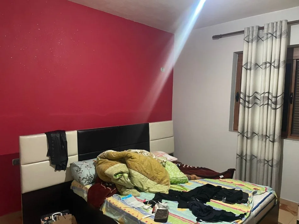 Tirane, jepet me qera 2+1 Kati 0, 120 m² 300 € 