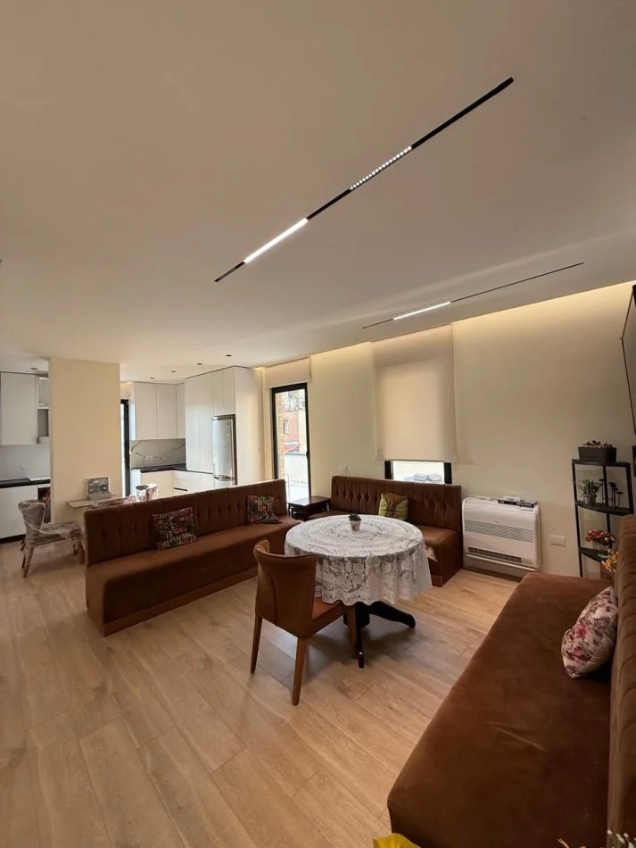 Tirane, shitet apartament 2+1 , 200 m² 352.000 € (Siri Kodra)