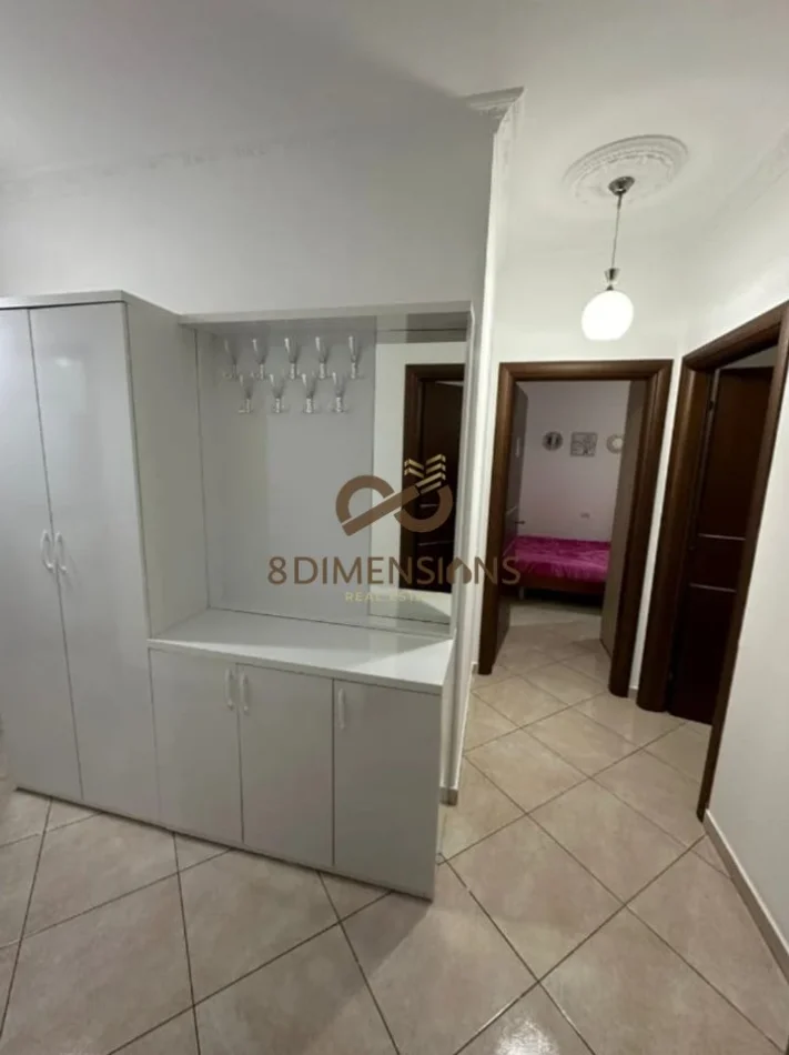 Tirane, jepet me qera apartament 2+1 Kati 2, 100 m² 600 € (astir)