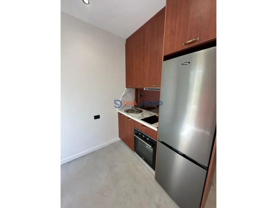 Tirane, shitet garsonier 1+1 Kati 5, 220.000 € (Shallvaret)