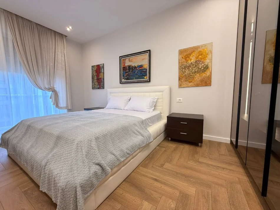 Tirane, jepet me qera apartament 2+1 Kati 5, 106 m² 850 € (Pazari i Ri)