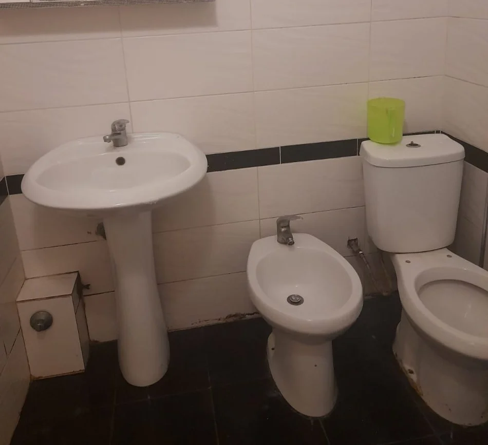 Tirane, shes apartament 1+1 Kati 4, 50 m² 150.000 € (Shallvaret)