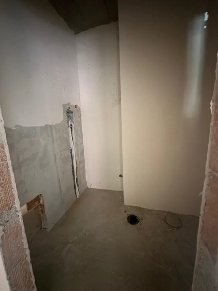 Tirane, shitet apartament 2+1 Kati 3, 111 m² 330.000 € (KOMPLEKSI DELIJORGJI)