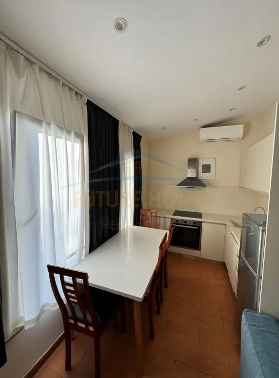 Tirane, jepet me qera apartament 2+1 Kati 3, 120 m² 750 € (Myslym Shyr)