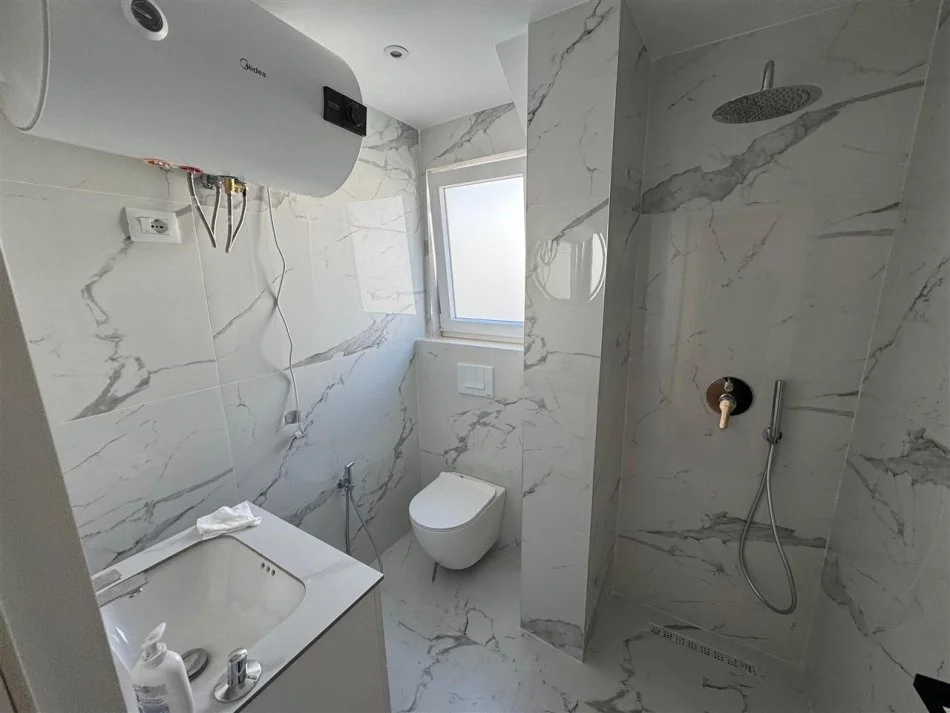 Shqiperi, jepet me qera apartament 1+1 Kati 2, 60 m² 650 € 