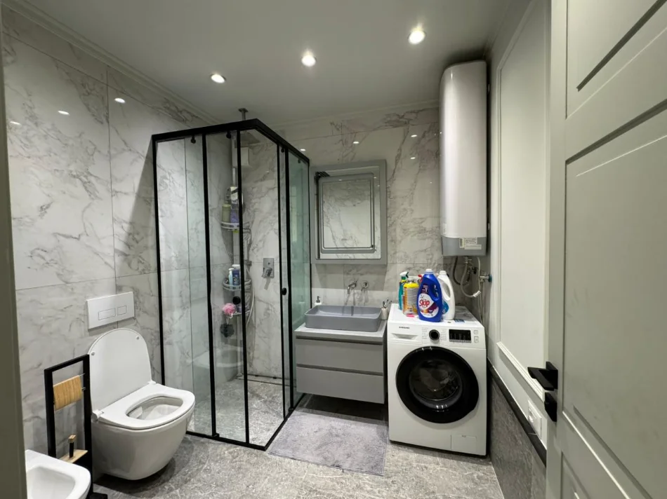 Tirane, shitet apartament 1+1+Ballkon Kati 6, 105 m² 170.000 € (SOKRAT MIHO)