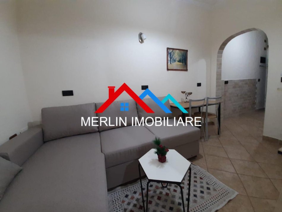 Tirane, jepet me qera apartament 1+1 Kati 2, 48 m² 470 € (RRUGA 5 MAJI)