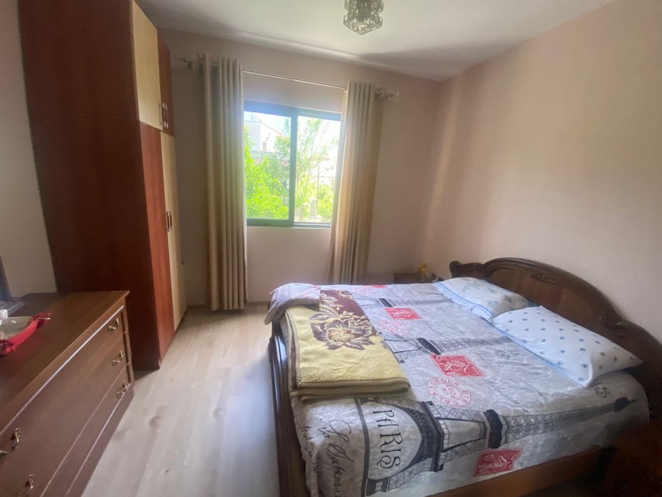 Tirane, shitet shtepi 1 Katshe , 330 m² 160,000 € (Rruga Dalip Topi)