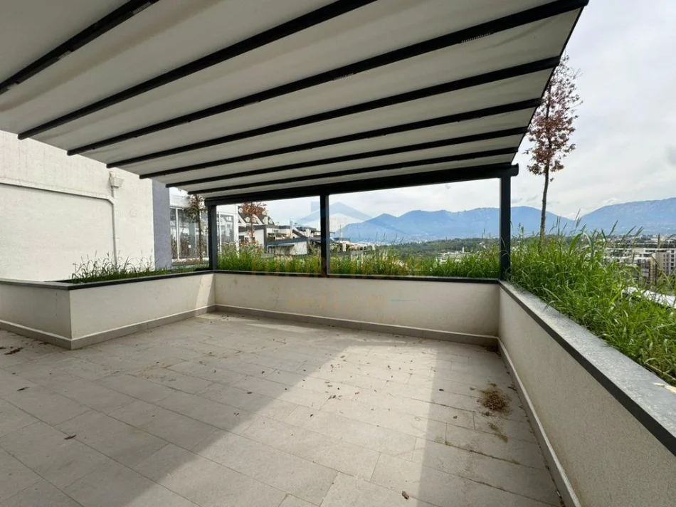 Tirane,Shitet, Penthouse 3+1+3 Poste Parkimi, Green Terrace , Kati 6, 352 m² 750.000 € (Liqeni Thate)