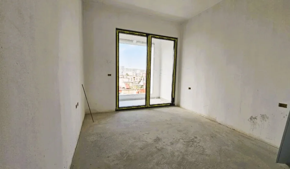 Tirane, shitet apartament 2+1+Aneks+Ballkon Kati 5, 109 m² 326.400 € (Rruga Kavajes)