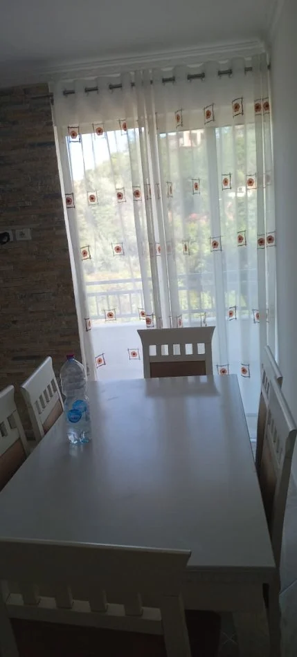 Tirane, jepet me qera apartament 1+1 Kati 5, 58 m² 380 € (rruga muhamet deliu)