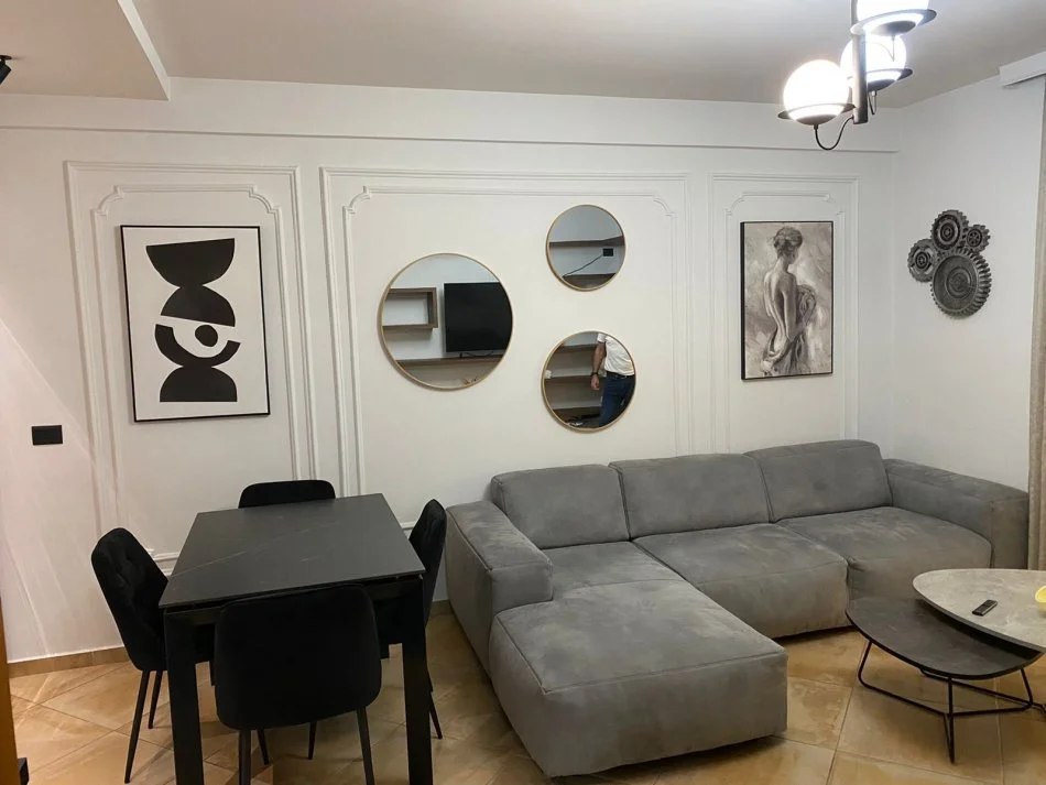 Tirane, jepet me qera apartament 1+1 Kati 3, 65 m² 500 € (Rezidenca kodra diellit 1)