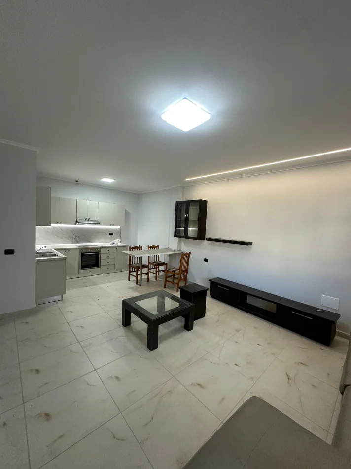 Tirane, jepet me qera apartament 1+1 Kati 2, 62 m² 400 € (Jordan Misja)