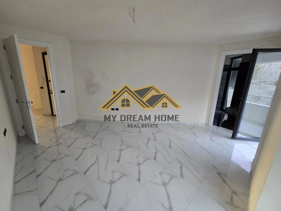 Durres, shitet apartament 2+1 Kati 3, 138 m² 345.000 € (CURRILA)