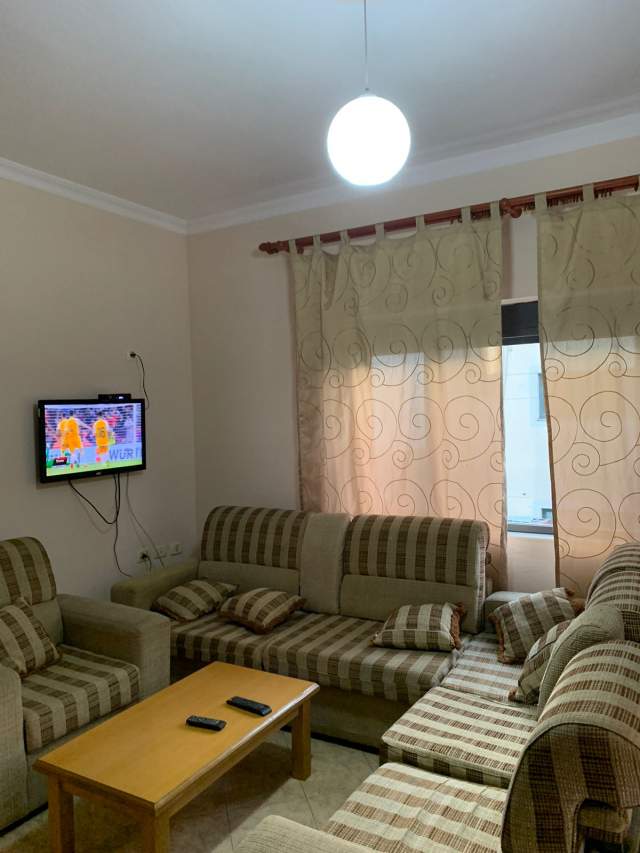 Tirane, jepet me qera apartament 2+1+BLK Kati 4, 85 m² 43.000 Leke (prane Credins Bank)