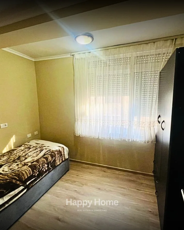 Tirane, jepet me qera apartament 2+1 Kati 4, 68 m² 650 € 