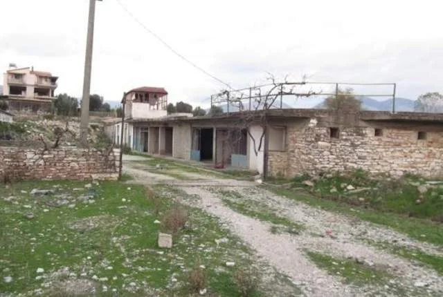 Delvine, Clirim Shitet Truall 2.315.35 m² dhe Ndertese 490 m², Cmimi Fillestar 21.440.000 Leke