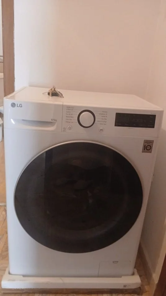 Tirane, jepet me qera apartament 1+1+Ballkon Kati 3, 70 m² 600 € 