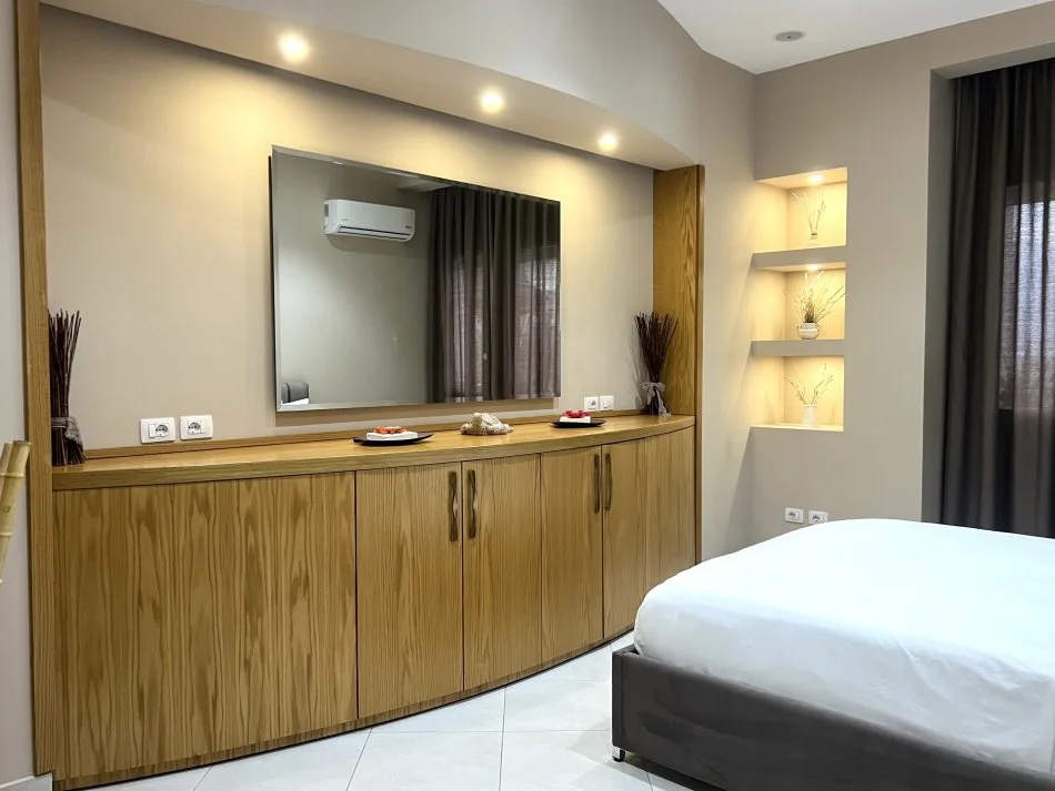 Tirane, jepet me qera apartament 1+1+Ballkon Kati 2, 65 m² 600 € (Kopshti Botanik)