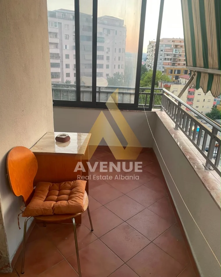 Tirane, jepet me qera apartament 2+1+Ballkon Kati 7, 96 m² 750 € (Bulevardi Zogu 1)