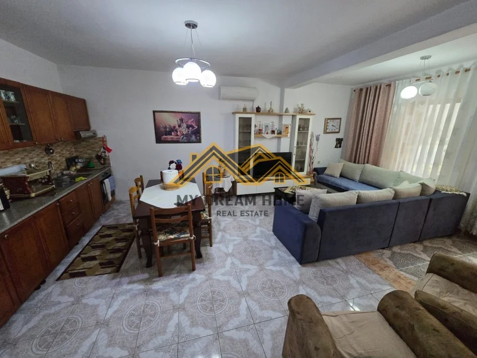 Durres, shitet shtepi 2 Katshe Kati 2, 228 m² 270.000 € (Lagjia 17 Durres)