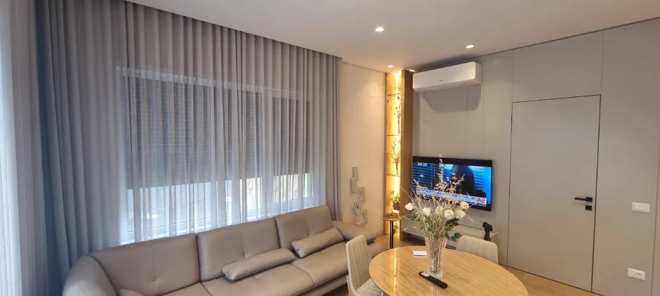 Tirane, jepet me qera apartament 1+1 Kati 1, 50 m² 900 € (British School ,Kodra e Diellit 2)