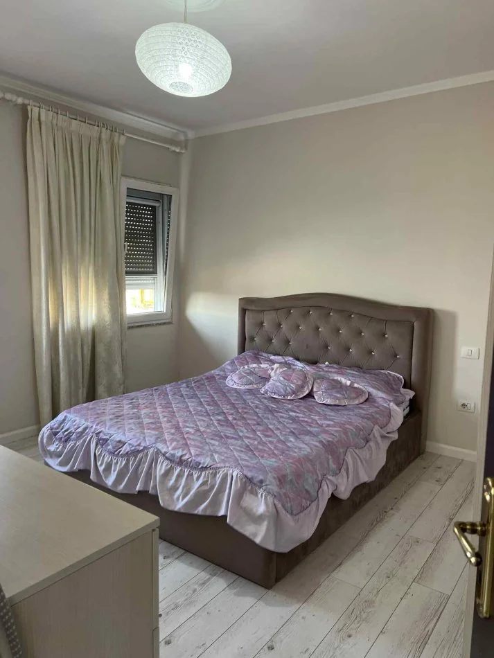 Tirane, jepet me qera apartament 2+1+Ballkon Kati 6, 90 m² 450 € (YZBERISHT PRANE GRAND GALLERY)