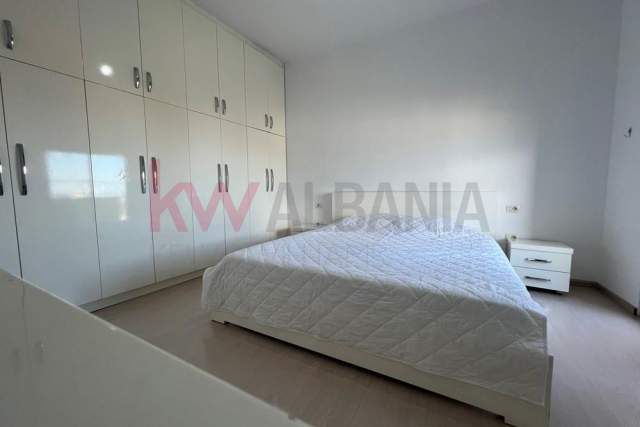 Tirane, apartament duplex 3+1+A+BLK Kati 1, 150 m² 700 Euro (Rruga Peti)
