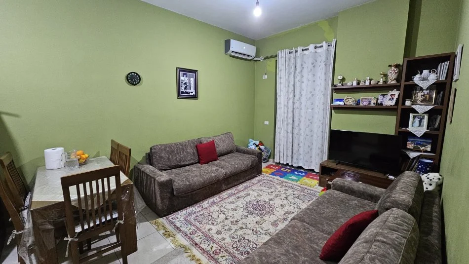 Tirane, shitet apartament 1+1 Kati 1, 72 m² 115.000 € (Astir)