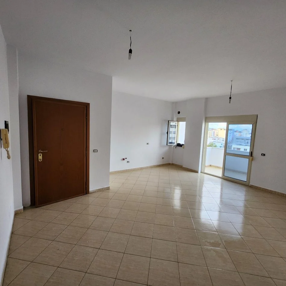 Durres, shitet apartament 2+1 Kati 6, 105 m² 120.000 € (AFER MUZEUMIT DURRES!)
