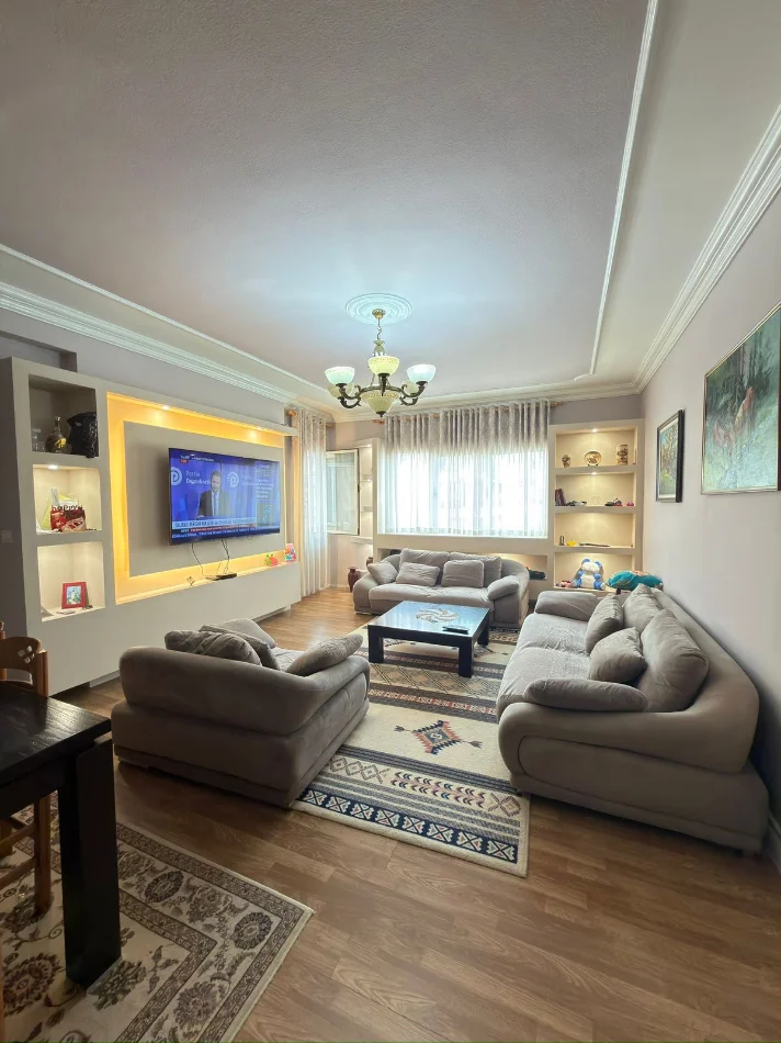 Tirane, shitet 3+1 Kati 6, 156 m² 218.400 € 