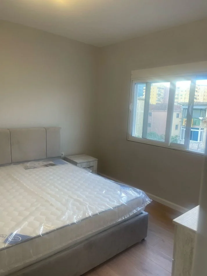 Tirane, shes apartament 1+1 Kati 5, 