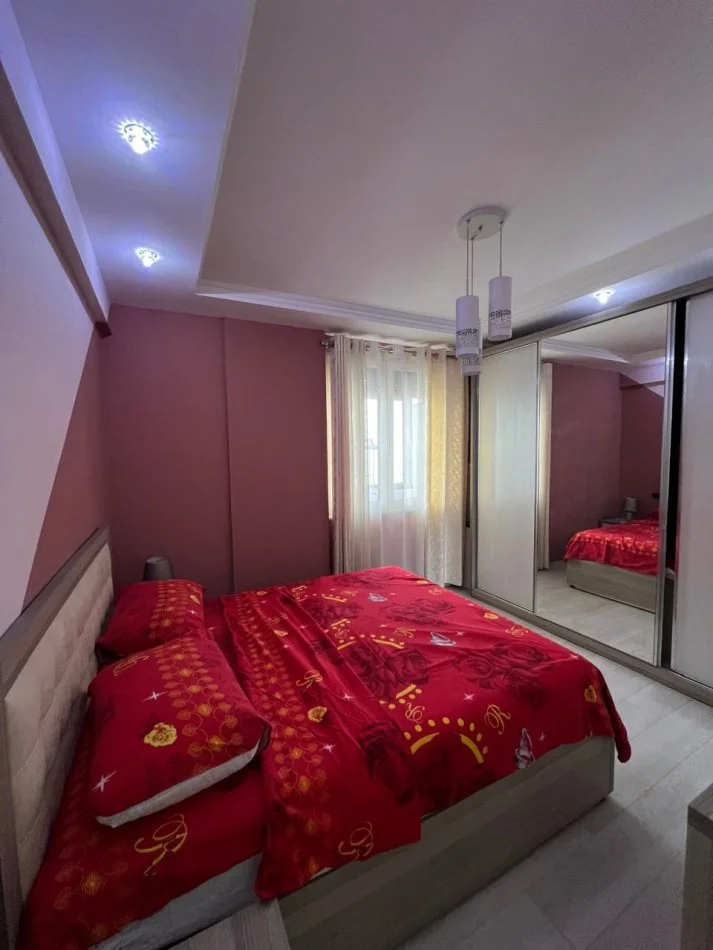 Durres, jepet me qera apartament 3+1+Ballkon Kati 5, 100 m² 550 € 