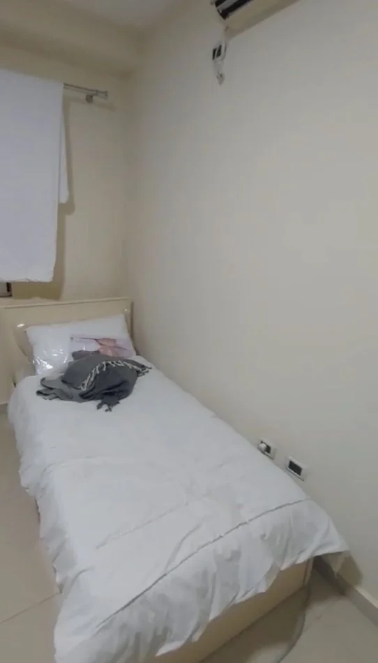 Tirane, jepet me qera apartament 2+1+Ballkon Kati 2, 120 m² 500 € (Bulevardi Bajram Curri)