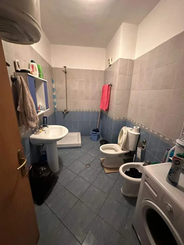 Tirane, jepet me qera apartament 2+1 Kati 3, 93 m² 40.000 Leke (Astir tek grand bohem)