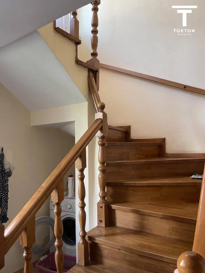 Tirane, shitet ambjent biznesi Kati 3, 910 m² (Afer Liqenit te Linzes)